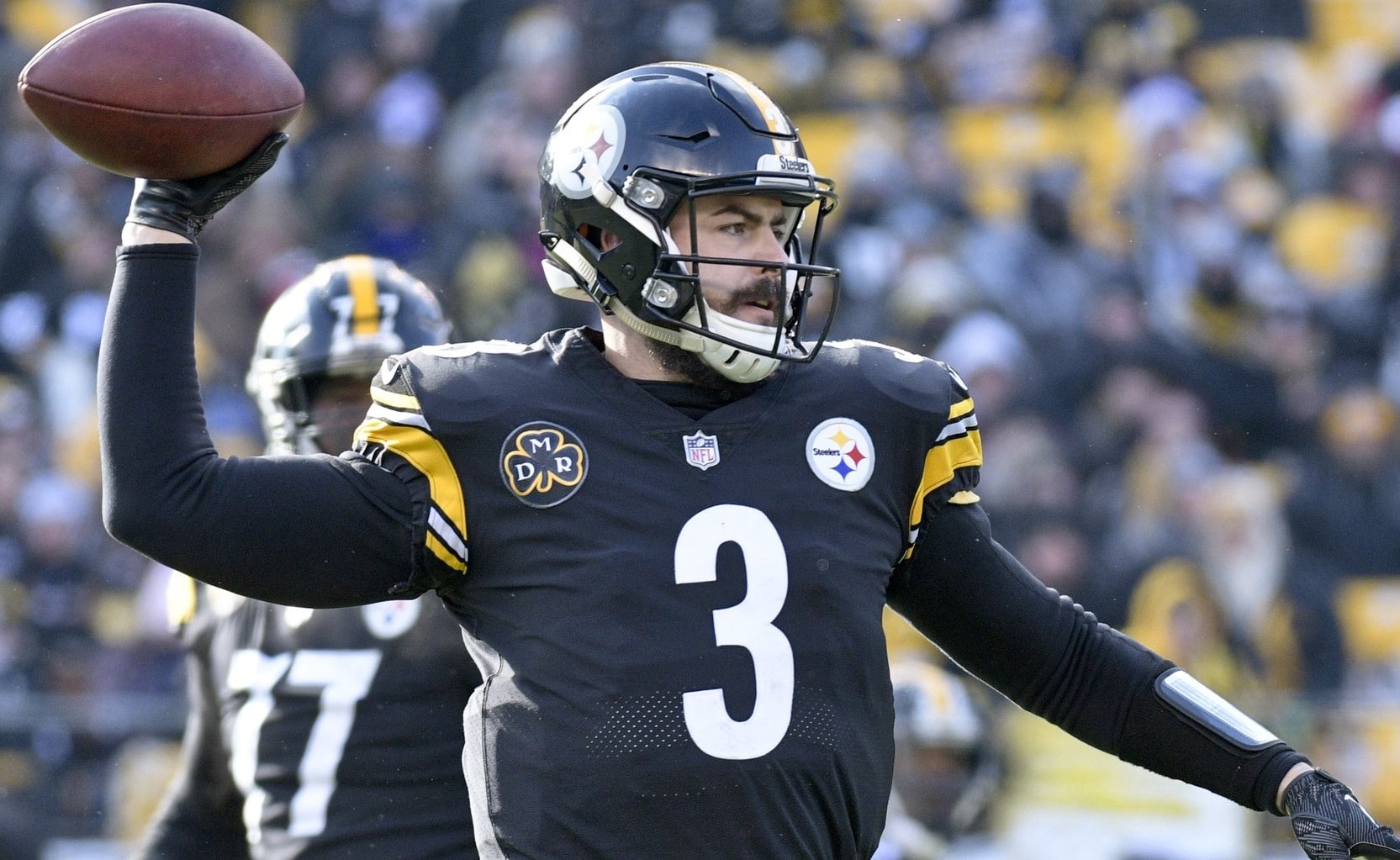 Pittsburgh Steelers mantém Rudolph e Dobbs e corta Landry Jones