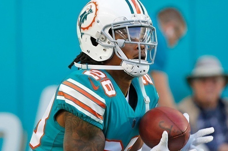 Miami Dolphins estende contrato do cornerback Bobby McCain