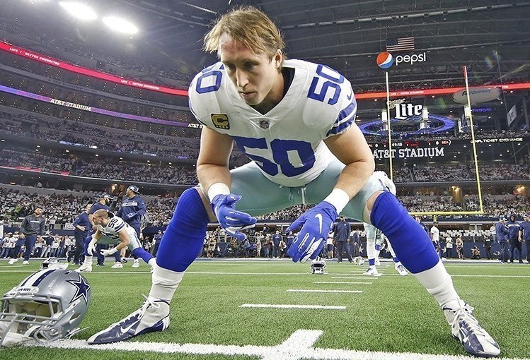 Sean Lee revela que planeja continuar jogando na NFL em 2019