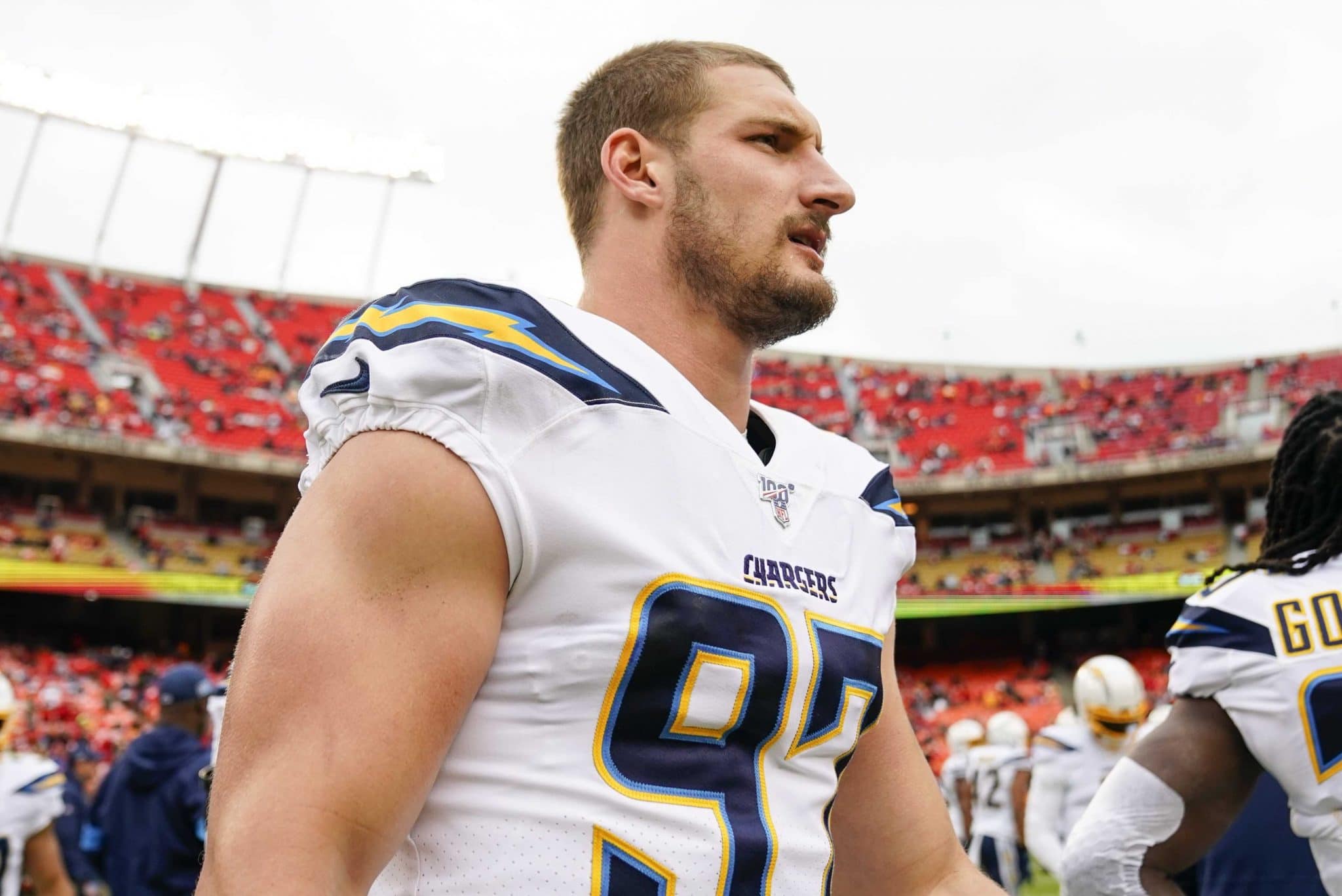 Joey Bosa recebe enorme extensão do Los Angeles Chargers