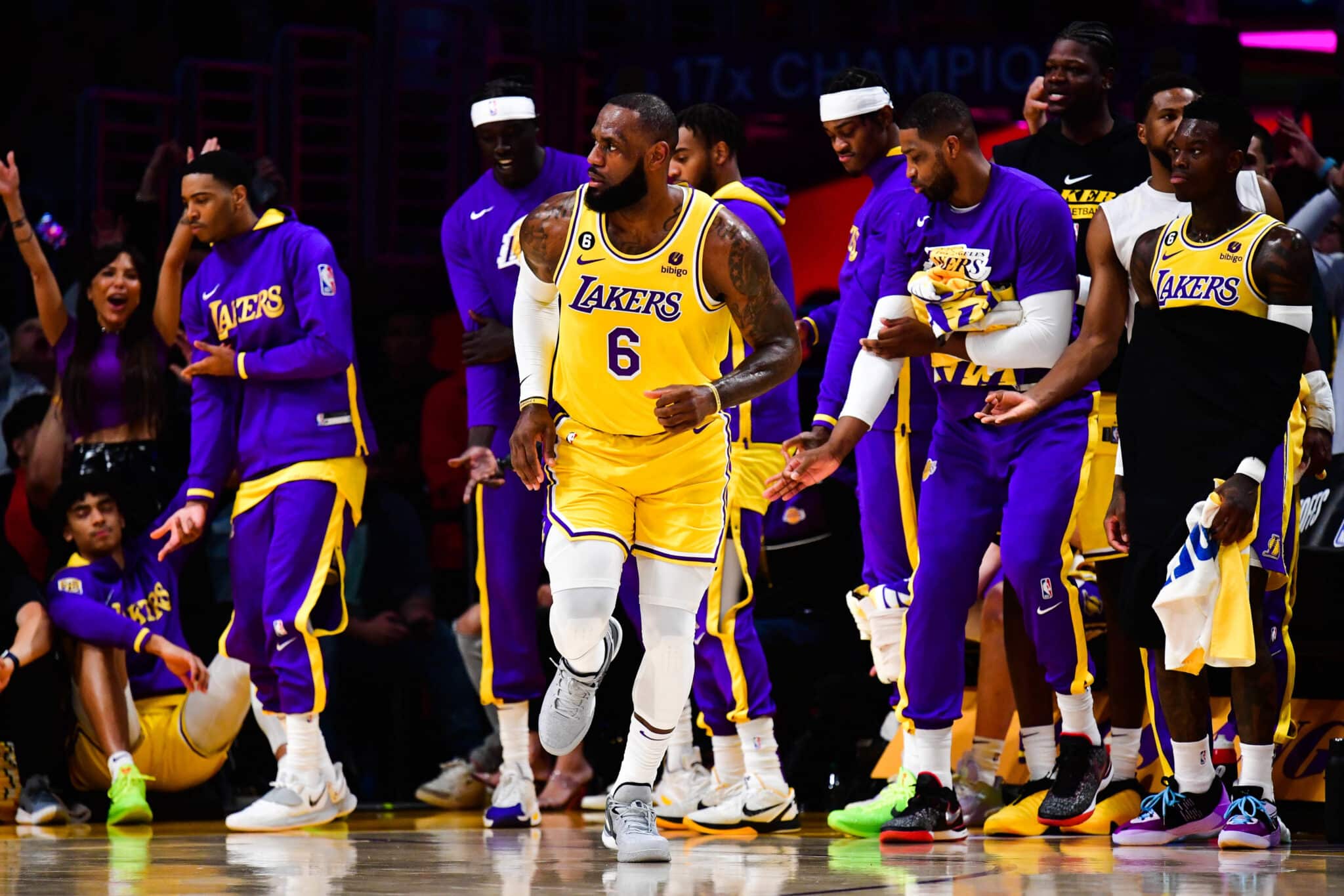 Mercado NBA reforços dos Lakers revelam expectativas ambiciosas